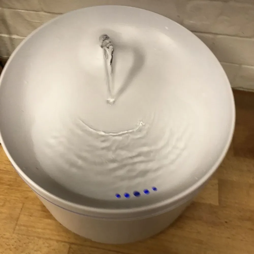 Dogness Pet Smart Water Fountain PLUS (LARGE PETS) White Auto Shuts Off 3.2 L